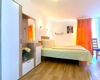i-Motel - Obertshausen - Schlafzimmer