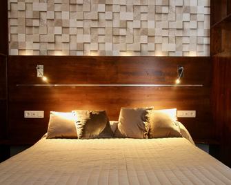 Hotel des Pyrenees - פריז - חדר שינה