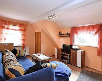 Apartment in Wildemann Near Hahnenklee Ski Area - Wildemann - Вітальня