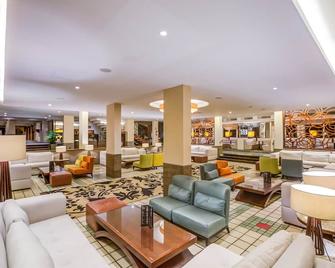 Bourbon Cataratas do Iguaçu Thermas Eco Resort - פוז דו איגוואסו - טרקלין