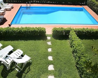 Apartment First Floor - Calvagese della Riviera - Piscina