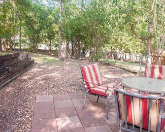 Large Condo Near Downtown - Austin - Patio
