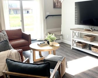 Charmer!!! - Swan Valley - Living room