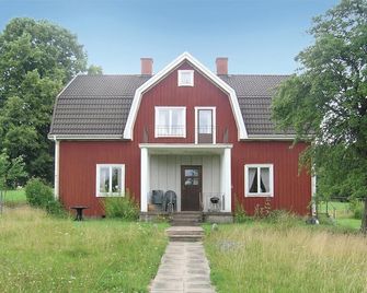 4 bedroom lovely home in Eksjö - Eksjo - Gebäude
