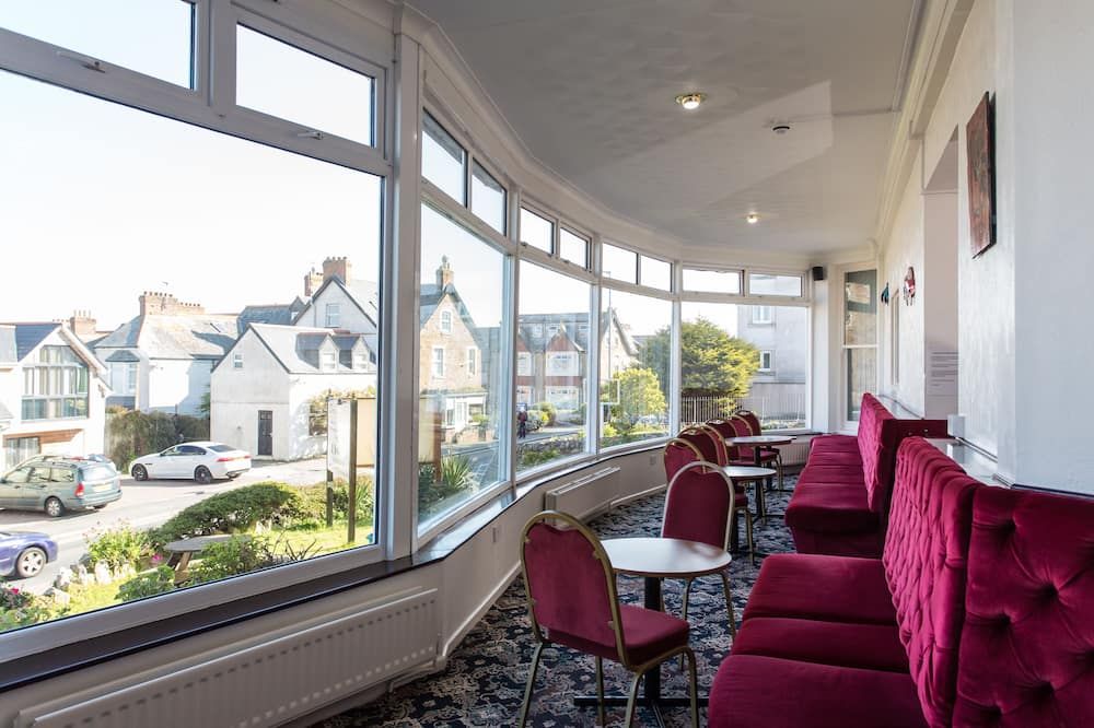 ذا جليفديفور - نيوكواي - شرفة