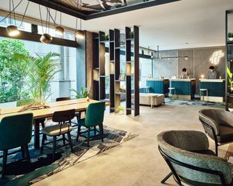 Holiday Inn Kyoto Gojo by IHG - Kyoto - Building