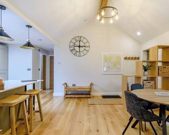 2 bedroom accommodation in Thornton le Dale, near Pickering - Thornton Dale - Dining room
