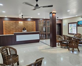 Sun & sea crest resort & spa - פורי - דלפק קבלה