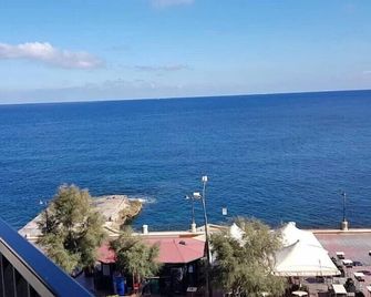 Hotel Roma - Sliema - Balcony