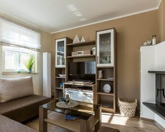 Haus Seeschwalbe - Ahrenshoop - Wohnzimmer