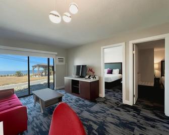 Bella Beach Inn - Sechelt - Huiskamer