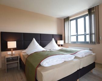 Hotel Neue Höhe - Klingenberg - Bedroom