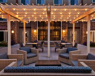 Homewood Suites by Hilton Portland Airport - פורטלנד - פטיו