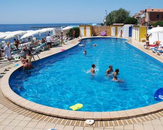 Residence Cavalluccio Marino - Santa Marinella