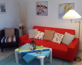 Haus Ostseeblick - Lohme - Wohnzimmer