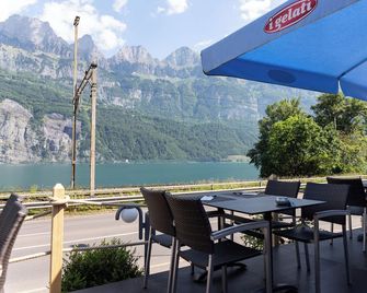 Hotel Schiffahrt - Quarten - Innenhof