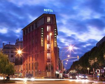 Hotel Gabriel Issy Paris - Issy-les-Moulineaux - Building