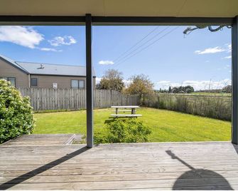 Cosy Lakeside - Manapouri Holiday Home - Manapouri - Balcon
