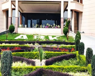 Hotel Ark Continental Rudrapur - Rudrapur - Building