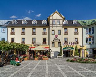 Hotel Gendorf - Vrchlabí - Budova