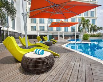 Kingsford Hotel Manila Bay - Manila - Pool