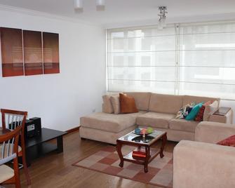 Homevoyage Suite - Quito - Living room