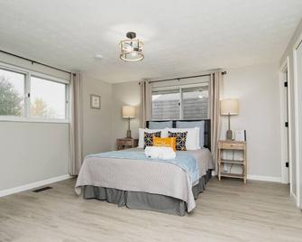 Modern Ranch near Downtown and Airport - Dayton - Habitación
