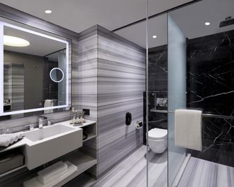 Novotel Chennai Chamiers Road - Madrás - Habitación