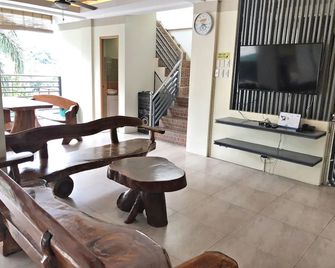 Summer Palace Hotspring Resort - Calamba