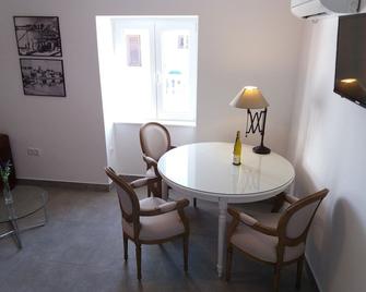 Downtown Luxury Suites - Vodice - Comedor