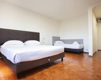 Cdh Hotel Modena - Modena - Bedroom