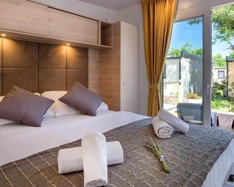 Jezevac Premium Camping Resort - Krk - Schlafzimmer