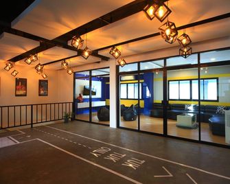 Tuk Tuk Hostel - Bangkok - Lobby