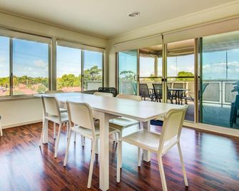 Cuttriss by the Beach - Inverloch - Comedor