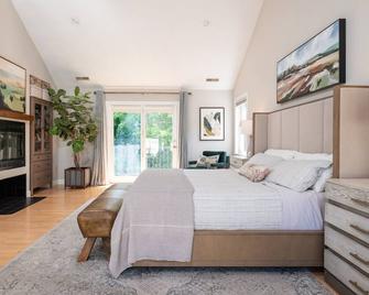 Apple Orchard Retreat - Littleton - Bedroom