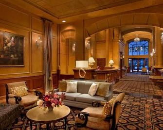 Hotel Le Soleil by Executive Hotels - Vancouver - Lounge