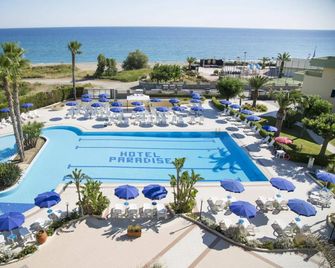 Hotel Village Paradise - Marina di Mandatoriccio - Piscine