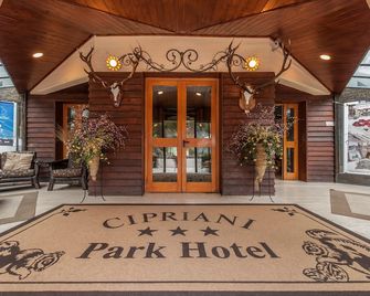 Cipriani Park Hotel - Rivisondoli - Building