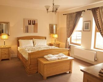 Luxury 4 bedroom property - Craigavon - Спальня