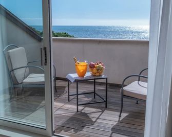 Hotel San Pietro Palace - Finale Ligure - Balcony