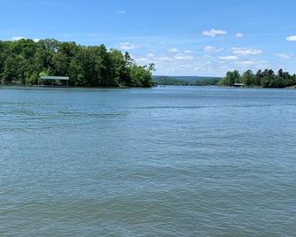 Lake Haven Cottage - Kingston