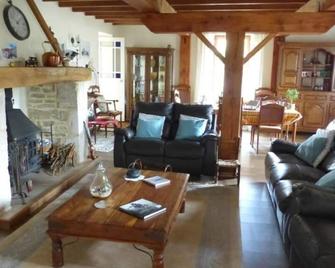 Au clair du soleil - Saint-Juire-Champgillon - Sala de estar