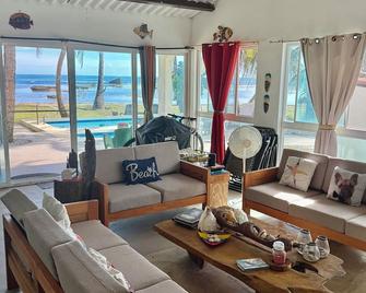 Caribbean Haven Of Nature 'Preci Beach' - Isla Grande