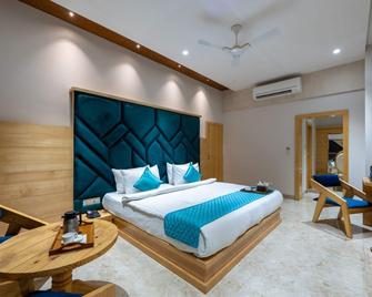 Dream Resort - Ashta - Bedroom