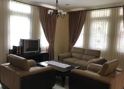 Villa Sofia Kota Bunga - Cipanas - Living room