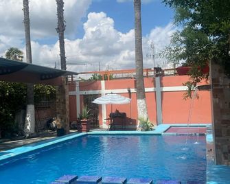 Hotel Plaza California - Reynosa - Pool