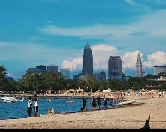 Edgewater house with AC in charming Cleveland's Historical District - Cleveland - Playa