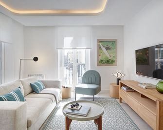 San Juan by FeelFree Rentals - San Sebastián - Sala de estar