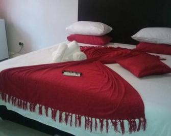 Valley Guest House - Pretoria - Bedroom