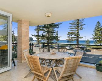 Beachfront on Golden Mile - Sydney - Balcony